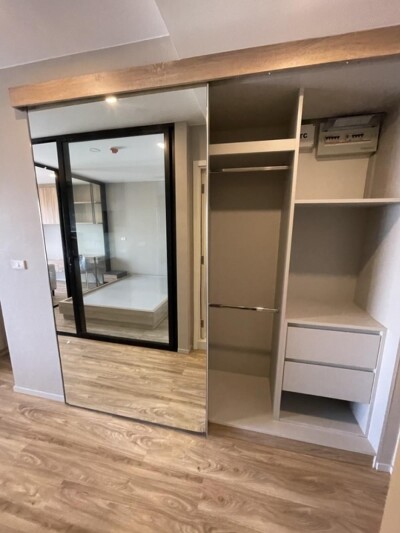 บลอสซั่ม คอนโด แอท สาทร - เจริญราษฎร์ / 📍 ตึก D ชั้น 8 | วิวเมือง ทิศใต้ | ขนาด 30 ตร.ม.