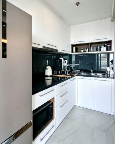 ลุมพินี พาร์ค ริเวอร์ไซด์ - พระราม 3 / • ขนาด 103.26 ตรม.  • 1 ห้องนอน / 2 ห้องน้ำ มีระเบียง 2 ฝั่ง