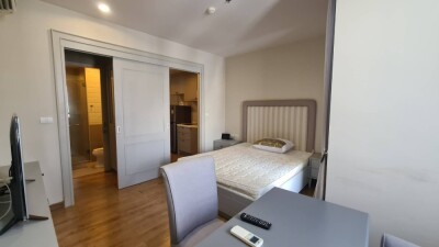 ดิ เอดิเตอร์ / The Editor-2