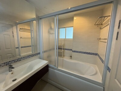 ไลฟ์ แอท รัชดา - สุทธิสาร / Life @ Ratchada - Sutthisan-8