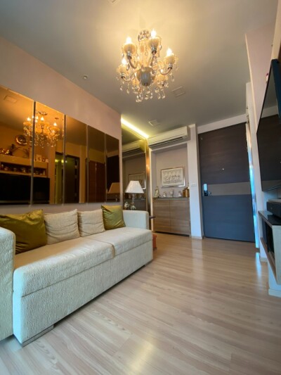 ริทึ่ม สาทร / Rhythm Sathorn