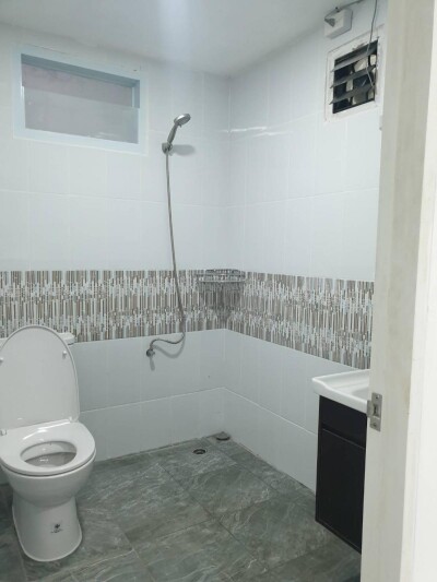 โกดัง พร้อมออฟฟิต 2 ชั้น ทำเลดี-8