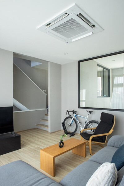 เนอวานา ดีฟายน์ เอกมัย - รามอินทรา / 230 ตรม. 4 ชั้น-5