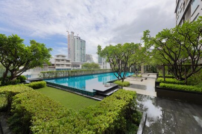 ไฮฟ์ ตากสิน /  50 ตารางเมตร ชั้น 19-14