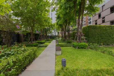 ไฮฟ์ ตากสิน /  50 ตารางเมตร ชั้น 19-23