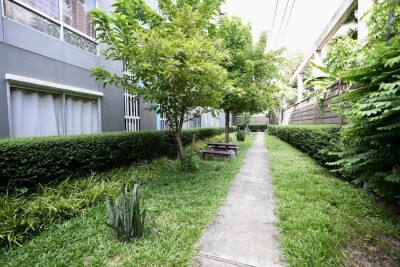 พลัมคอนโด ลาดพร้าว 101 /  23 ตร.ม รีโนเวทใหม่ แถมเฟอร์นิเจอร์