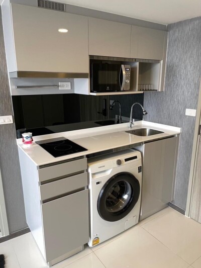 ไนท์บริดจ์ สเปซ รัชโยธิน / ห้องขนาด 31.18 ตร.ม. พร้อมชั้นลอย 12 ตร.ม-15