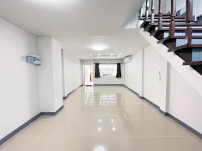 Ⓜ️ ให้เช่าทาวน์เฮาส์ เปี่ยมสุข ปากเกร็ด ซอยวัดกู้-7