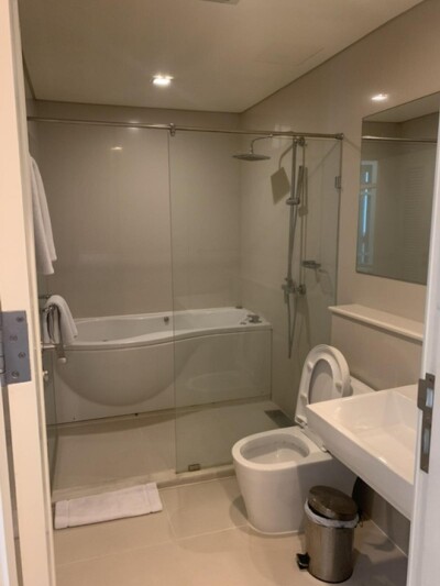 ไอวี่ ทองหล่อ / IVY THONGLOR