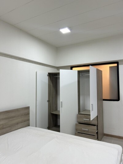 สิริ ศรีลาซาล / SIRI Sri-Lasalle-2