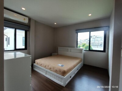 เดอะ ซิตี้ บางนา กม.7 / 102 ตารางวา  อนุญาตเลี้ยงสัตว์*-26