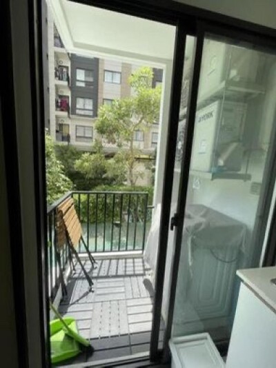 เดอะ เนสท์ สุขุมวิท 22 / ขนาด 33ตรม.  1 นอน  1 น้ำ ชั้น2 วิวเห็นสระว่ายน้ำ ขึ้นลงสะดวก