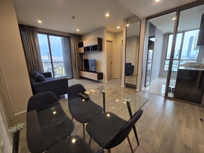 เดอะรูม สาทร - เซนต์หลุยส์ / The Room Sathorn - St.Louis