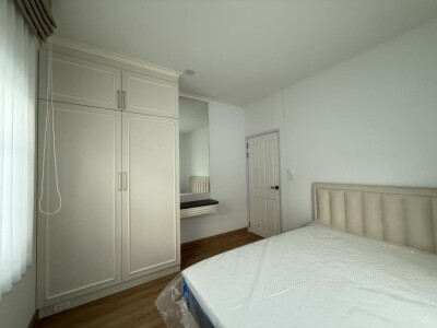 โกลเด้น นีโอ สุขุมวิท - ลาซาล