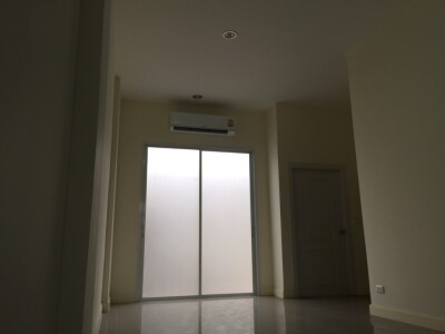 โฮมออฟฟิศ 4 ชั้น สุดยอดทำเล ที่จอดเพียบ-8