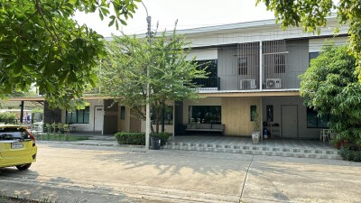 เดอะ คอนเนค 41 แจ้งวัฒนะ - ติวานนท์ / ทาวโฮม 2 ห้องคู่ ชั้นล่างทะลุถึงกัน 2 ห้องโถงชั้นล่าง