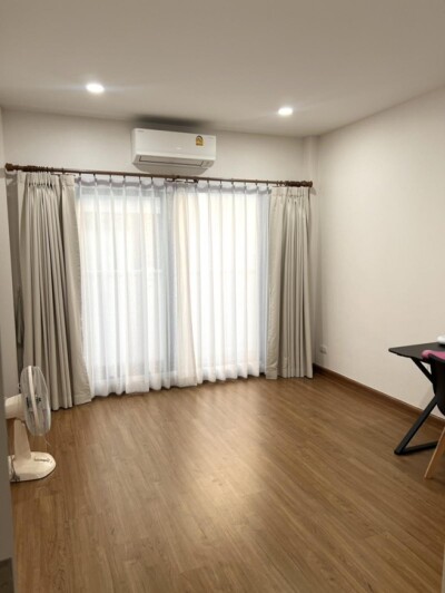 เซนโทร ดอนเมือง - แจ้งวัฒนะ / 🏡 บ้านทิศใต้ พื้นที่ใช้สอย 209 ตร.ม. 🛏️ 4 ห้องน้ำ 4 ห้องน้ำ-6