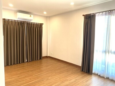 เซนโทร ดอนเมือง - แจ้งวัฒนะ / 🏡 บ้านทิศใต้ พื้นที่ใช้สอย 209 ตร.ม. 🛏️ 4 ห้องน้ำ 4 ห้องน้ำ-11