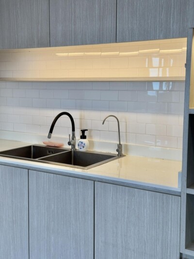 เดอะ คีย์ สาทร - เจริญราษฎร์ / 2 ห้องนอน  1 ห้องนั่งเล่น 1 ห้องอเนกประสงค์