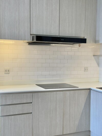 เดอะ คีย์ สาทร - เจริญราษฎร์ / 2 ห้องนอน  1 ห้องนั่งเล่น 1 ห้องอเนกประสงค์