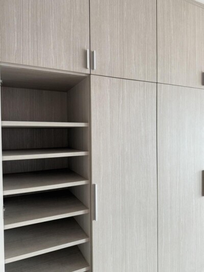 เดอะ คีย์ สาทร - เจริญราษฎร์ / 2 ห้องนอน  1 ห้องนั่งเล่น 1 ห้องอเนกประสงค์