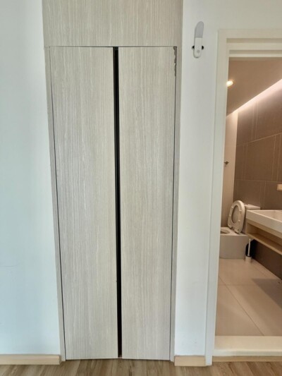 เดอะ คีย์ สาทร - เจริญราษฎร์ / 2 ห้องนอน  1 ห้องนั่งเล่น 1 ห้องอเนกประสงค์