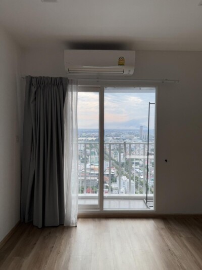 เดอะ คีย์ สาทร - เจริญราษฎร์ / 2 ห้องนอน  1 ห้องนั่งเล่น 1 ห้องอเนกประสงค์