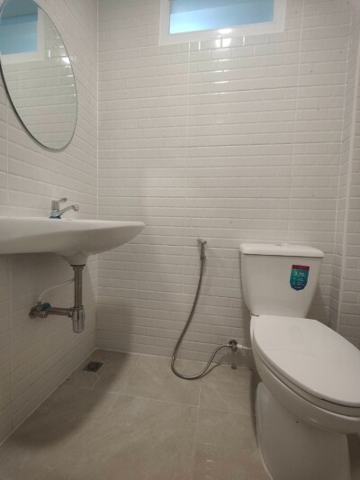 บ้านติดถนนเมน ค้าขายได้ หลังมุม มีที่จอดรถเยอะ บ้านรีโนเวทสวย-10