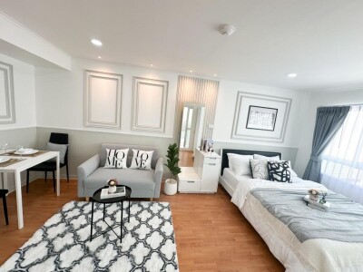 ลุมพินี วิลล์ ศูนย์วัฒนธรรม / 30 ตรม. ชั้น 8  ตึก D1-4