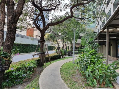 ลุมพินี เพลส พหล - สะพานควาย /  31 ตรม. ชั้น 28-14