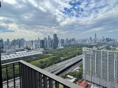 ไลฟ์ อโศก - พระราม 9 / Life Asoke - Rama 9