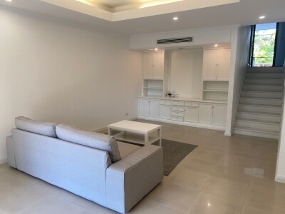 ดนิชาการ์เด้น คอนโดมิเนียม / 230 ตร.ม.*-2