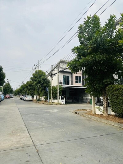 เดอะทรัสต์ ทาวน์โฮม วงแหวน - กาญจนาภิเษก / 3 ห้องนอน 2 ห้องน้ำ ต่อเติมโรงจอดรถและลานซักล้างหลังบ้านครบ-10