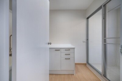 ลุมพินี เซ็นเตอร์ แฮปปี้แลนด์ เฟส 1-4 / 35 ตรม. ชั้น 7-13