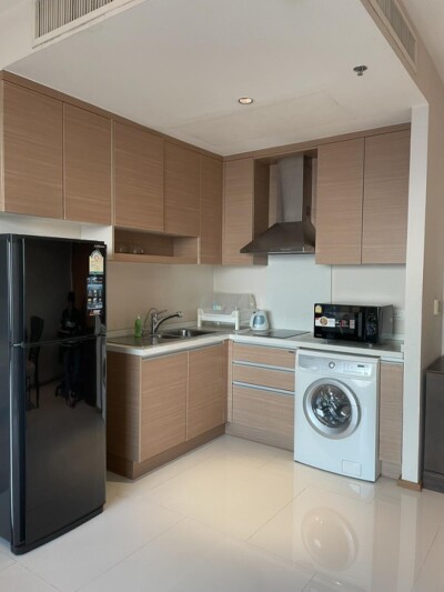 ดิ เอ็มโพริโอ เพลส / 📍 อาคาร A | ชั้น 32 📐 ขนาด 50 ตร.ม. 🛏️ 1 ห้องนอน 🛋️ 1 ห้องนั่งเล่น-5