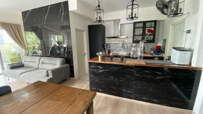 อัพเดทล่าสุด 7/7/2568 : อินดี้ 2 บางนา - รามคำแหง 2 / พื้นที่ใช้สอย: 160 ตร.ม.  จำนวนชั้น: 3 ชั้น