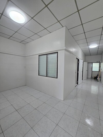 ขายทาวเฮ้าส์ สามพราน ยายชา / เนื้อที่ 19.2 ตร.วา / 2 นอน / 1 น้ำ จอดรถในบ้าน 1 คัน-4