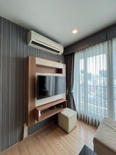 ริทึ่ม สาทร / Rhythm Sathorn