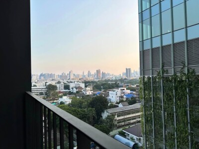 โนเบิล อราวน์ อารีย์ / Noble Around Ari