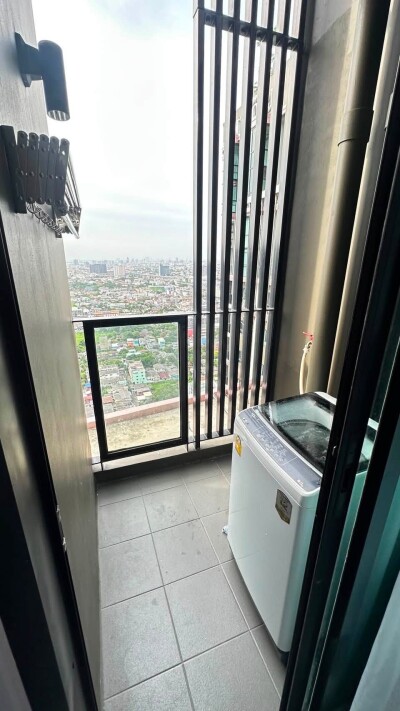 อัลติจูด ยูนิคอร์น สาทร - ท่าพระ / Altitude Unicorn Sathorn - Tha Phra