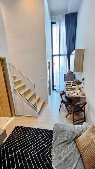 อัลติจูด ยูนิคอร์น สาทร - ท่าพระ / Altitude Unicorn Sathorn - Tha Phra