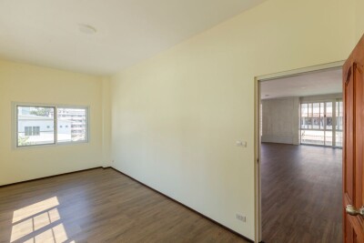 🏢 ให้เช่า ตึก 5 ชั้น + ดาดฟ้าพร้อมบ้านเรือนไทย ใจกลางเมือง-9