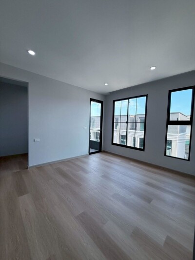 กราวิเทีย พระราม 2-ท่าข้าม-6