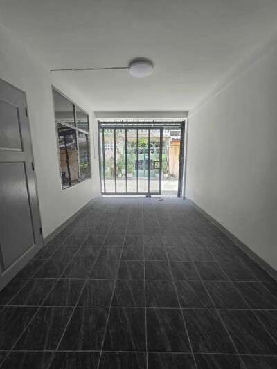 🔥🔥🔥 ปล่อยเช่า ทาวน์เฮ้าส์ 2 ชั้น ซอยประชาราษฏร์บำเพ็ญ 16 แยก 3 🔥🔥-2