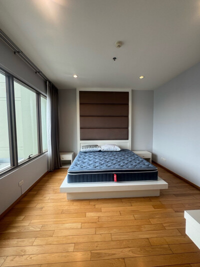 ดิ เอ็มโพริโอ เพลส / The Emporio Place-11