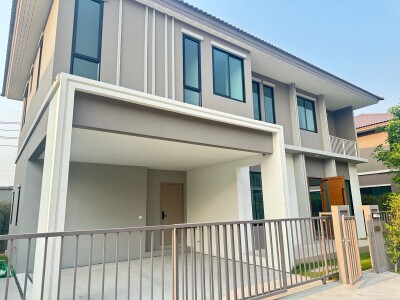 ไซมิส โฮล์ม พหลฯ - วิภาวดี / บ้านเดี่ยว 2 ชั้น  4 ห้องนอน  5 ห้องน้ำ