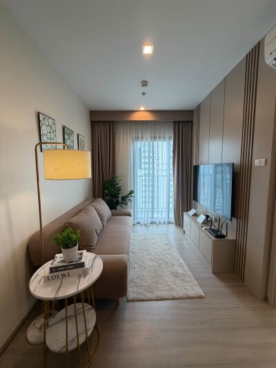 เดอะ เบส เพชรบุรี - ทองหล่อ / THE BASE Phetchaburi - Thonglor