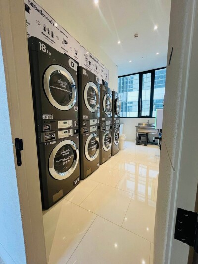 โนเบิล นิว ดิสทริค อาร์ไนน์ / Noble Nue District R9