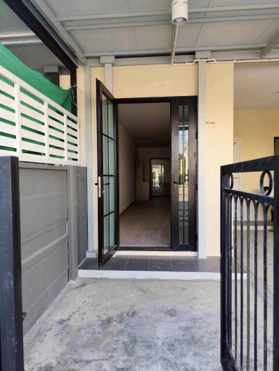 เอ็มไลฟ์ ลำลูกกา - คลอง 4