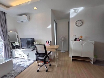 ทรู ทองหล่อ / Thru Thonglor